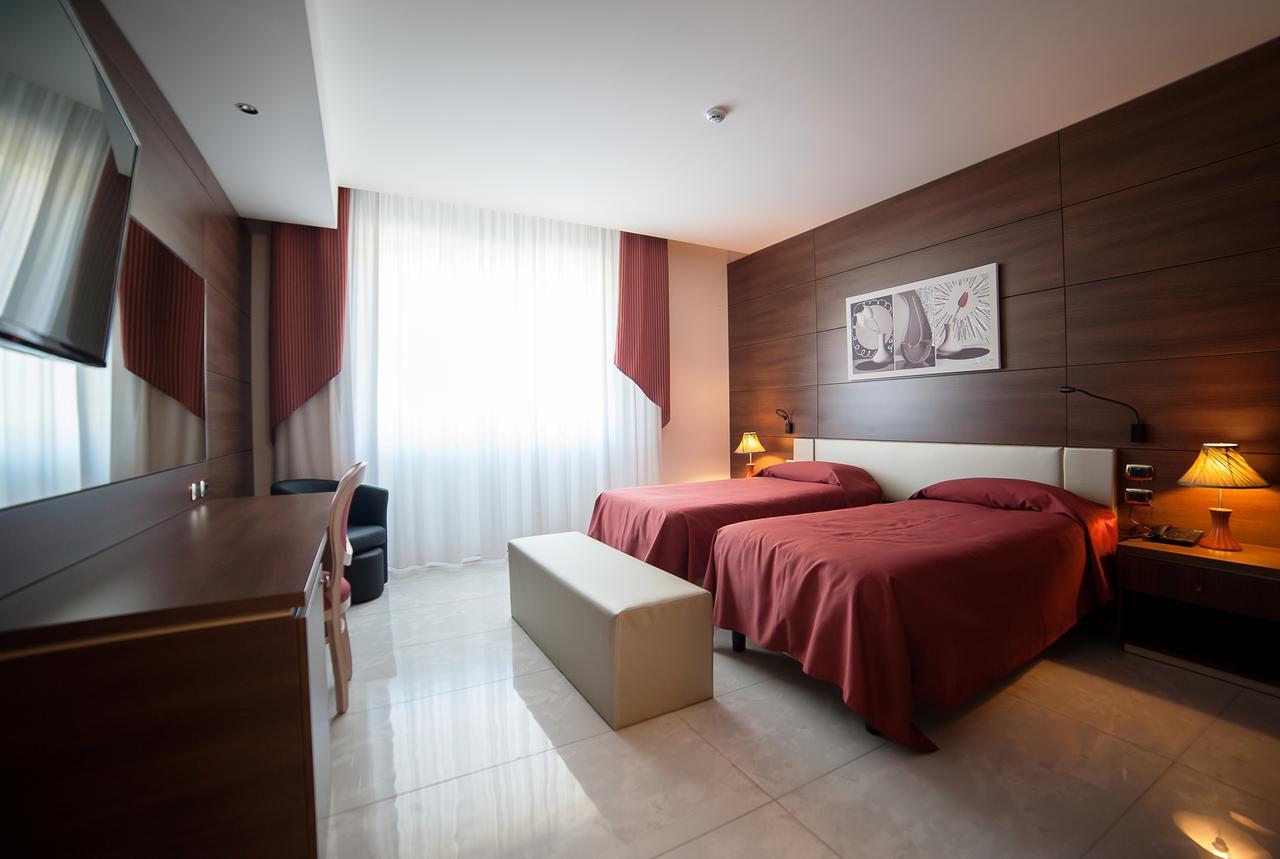 Family Center Hotel Atena Lucana Kültér fotó